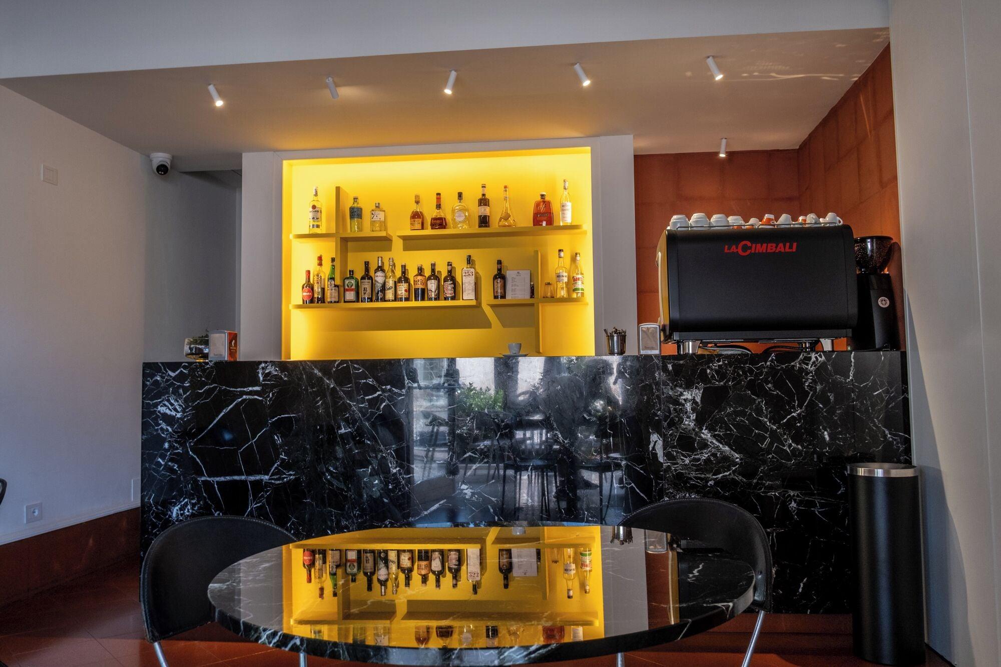 Bar/Salón Hotel Moderno