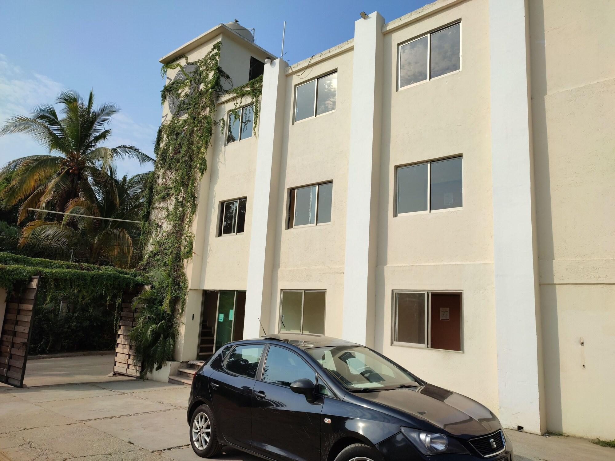 Vista Exterior Hotel Ashly Loma Larga