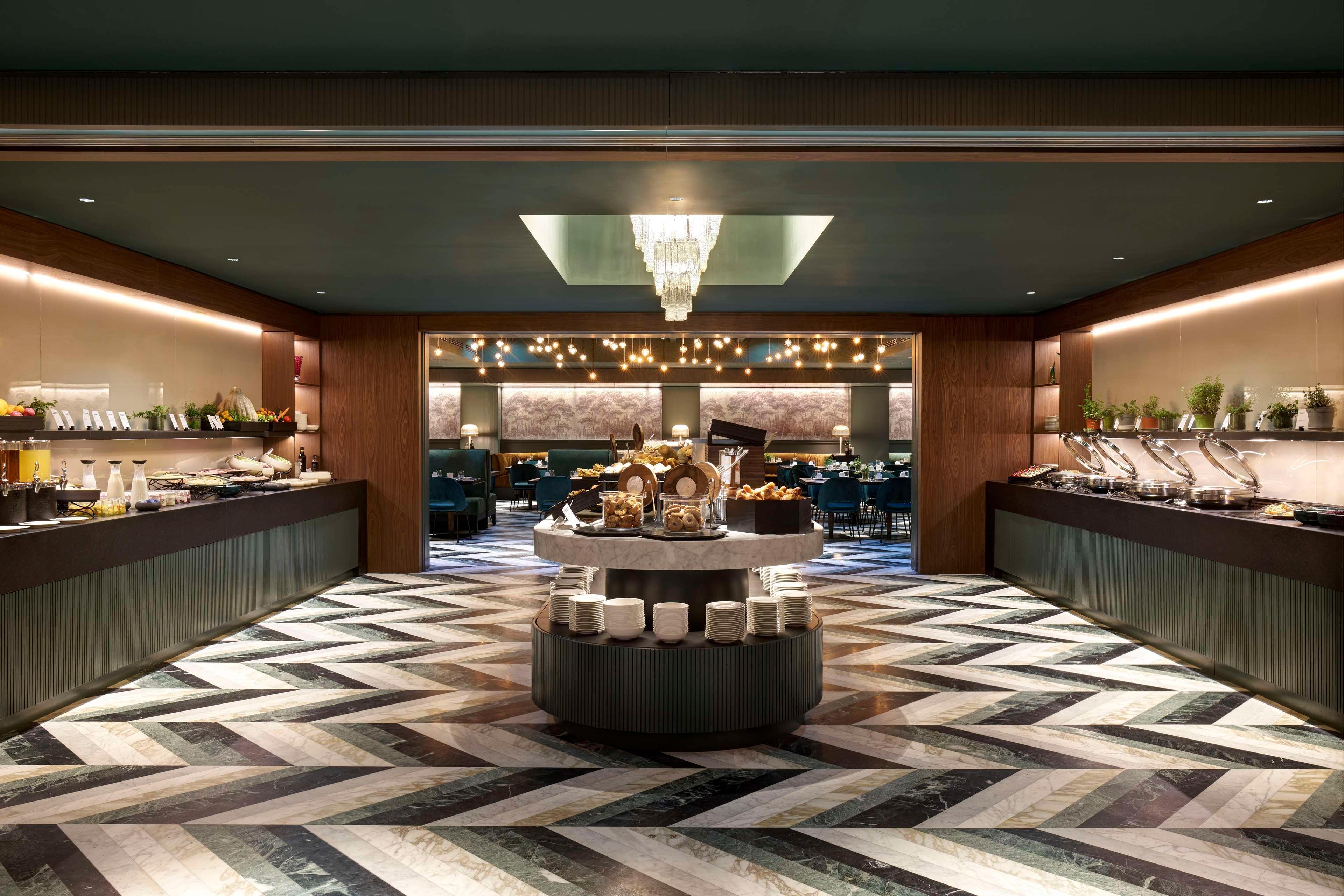 Restaurant Hilton Rome Eur La Lama
