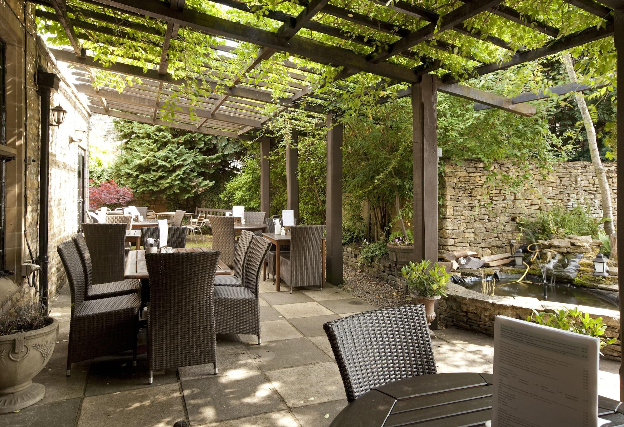 Varios Old Manse Hotel Bourton by Greene King Inns