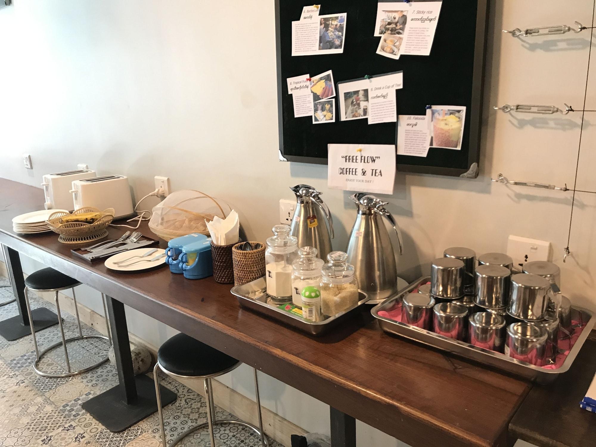 Restaurant BaobaBed Hostel Chinatown, Yangon