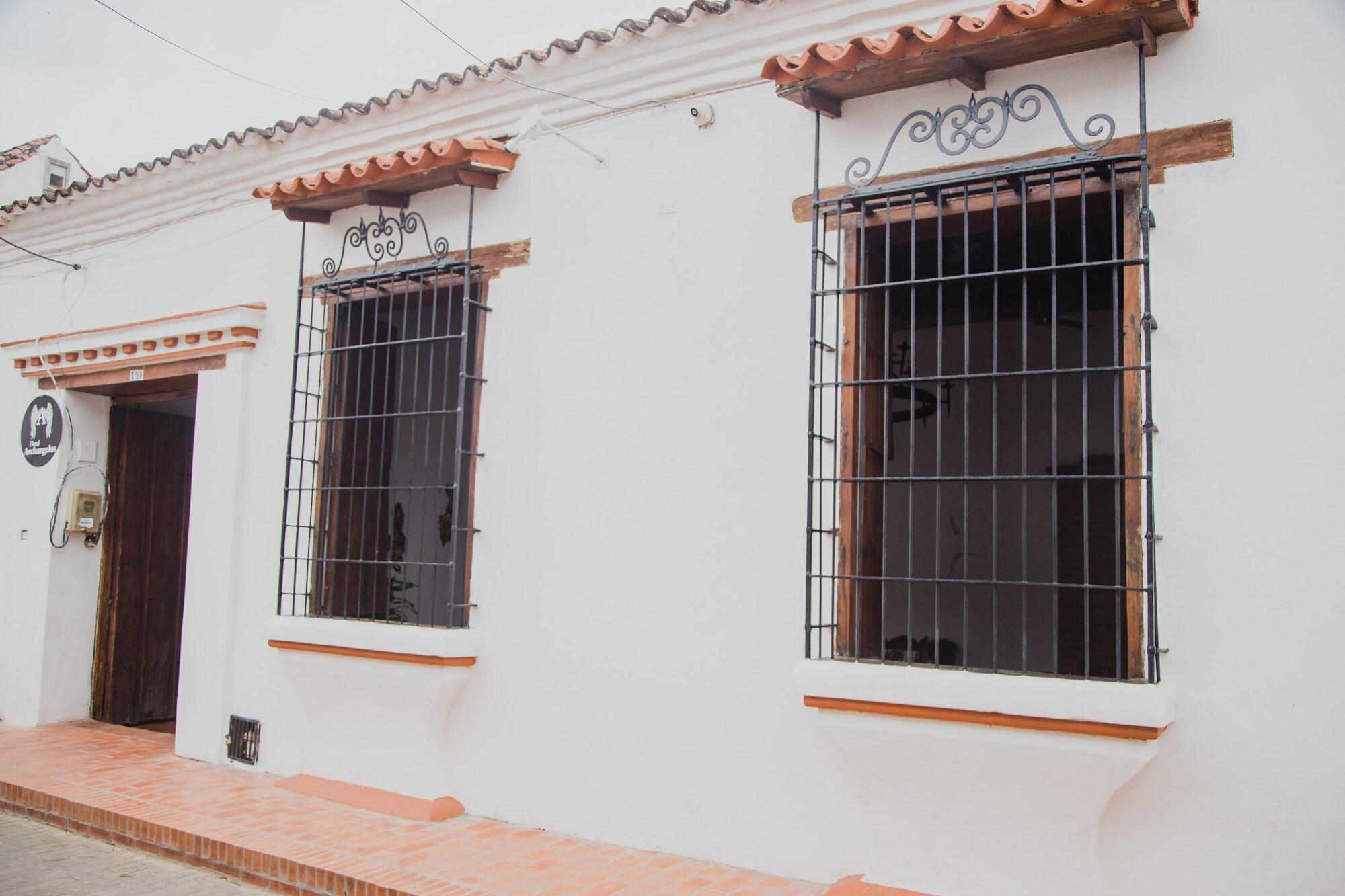 Vista Exterior Hotel Archangelus