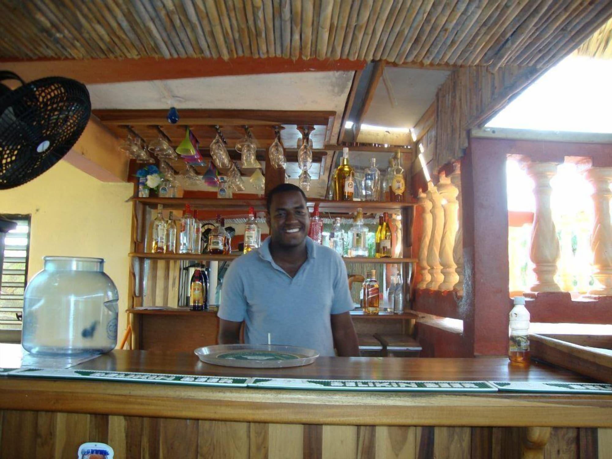 Bar/Salón Davis Falls Inn