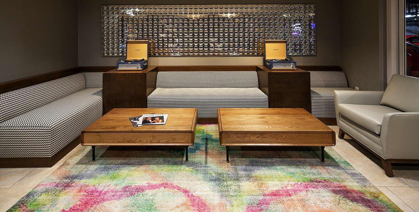 Vista Lobby The Kinney Venice Beach