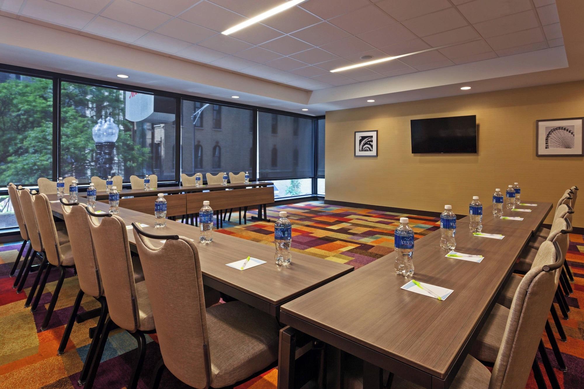 Sala de Reuniones Fairfield Inn & Suites Chicago Downtown/River North