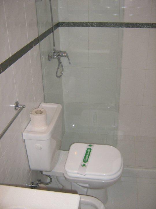 Equipamiento de Habitación Hotel Genoves