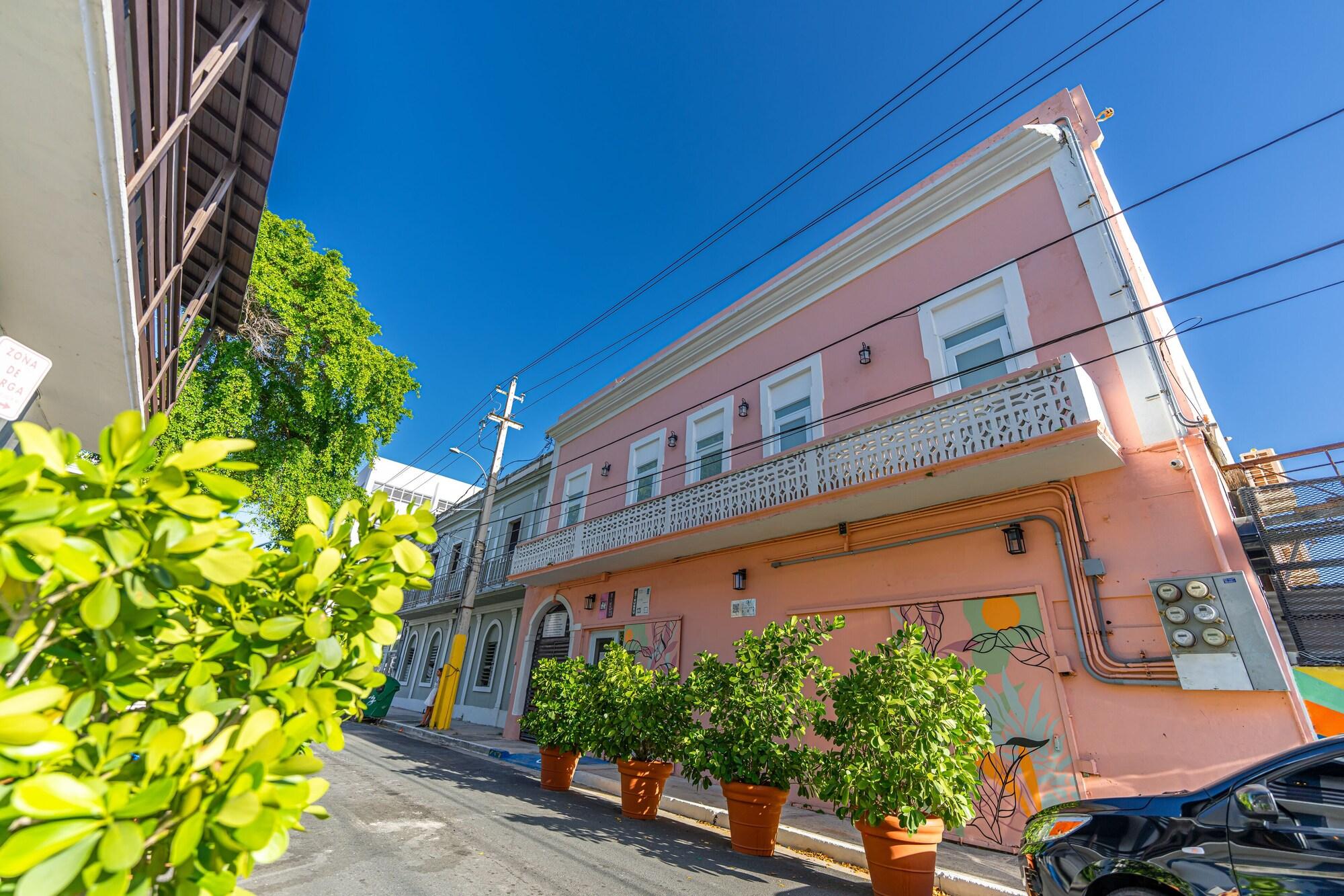 Vista Exterior Juliette Hostel for Women Only