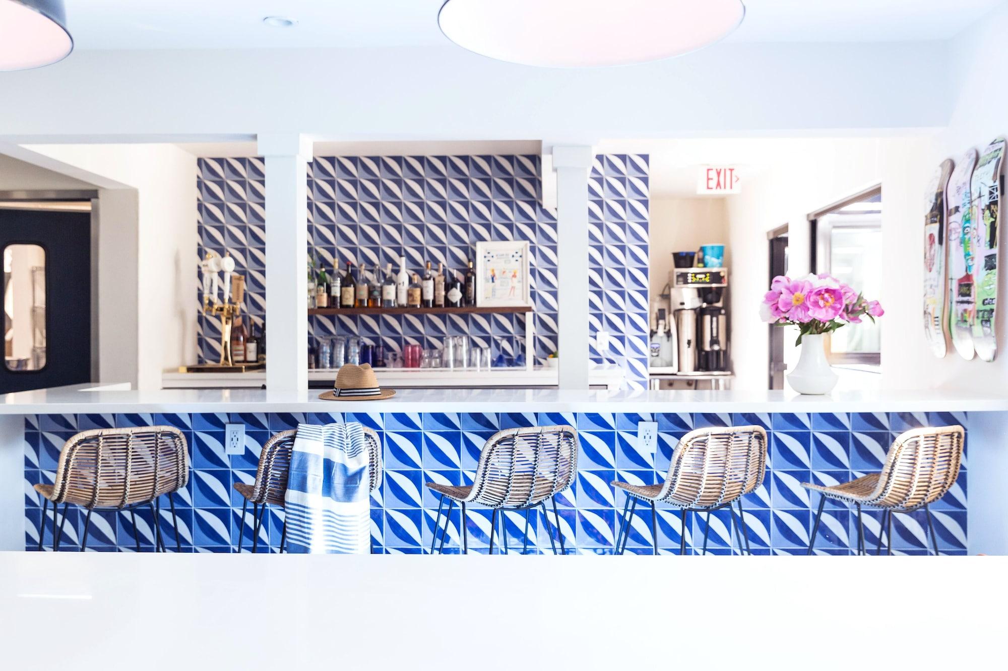 Bar/Salón Holiday House Palm Springs