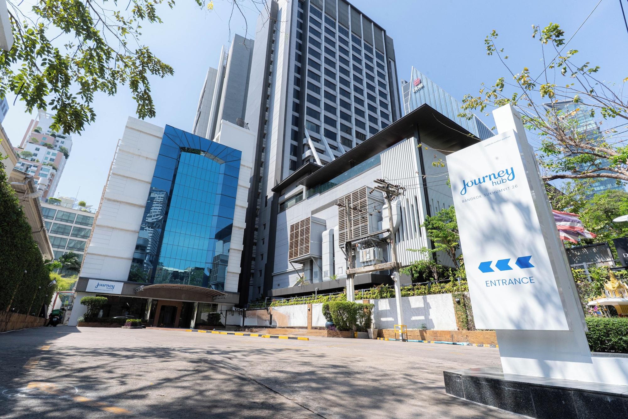 Vista Exterior Journeyhub Sukhumvit 26 Bangkok