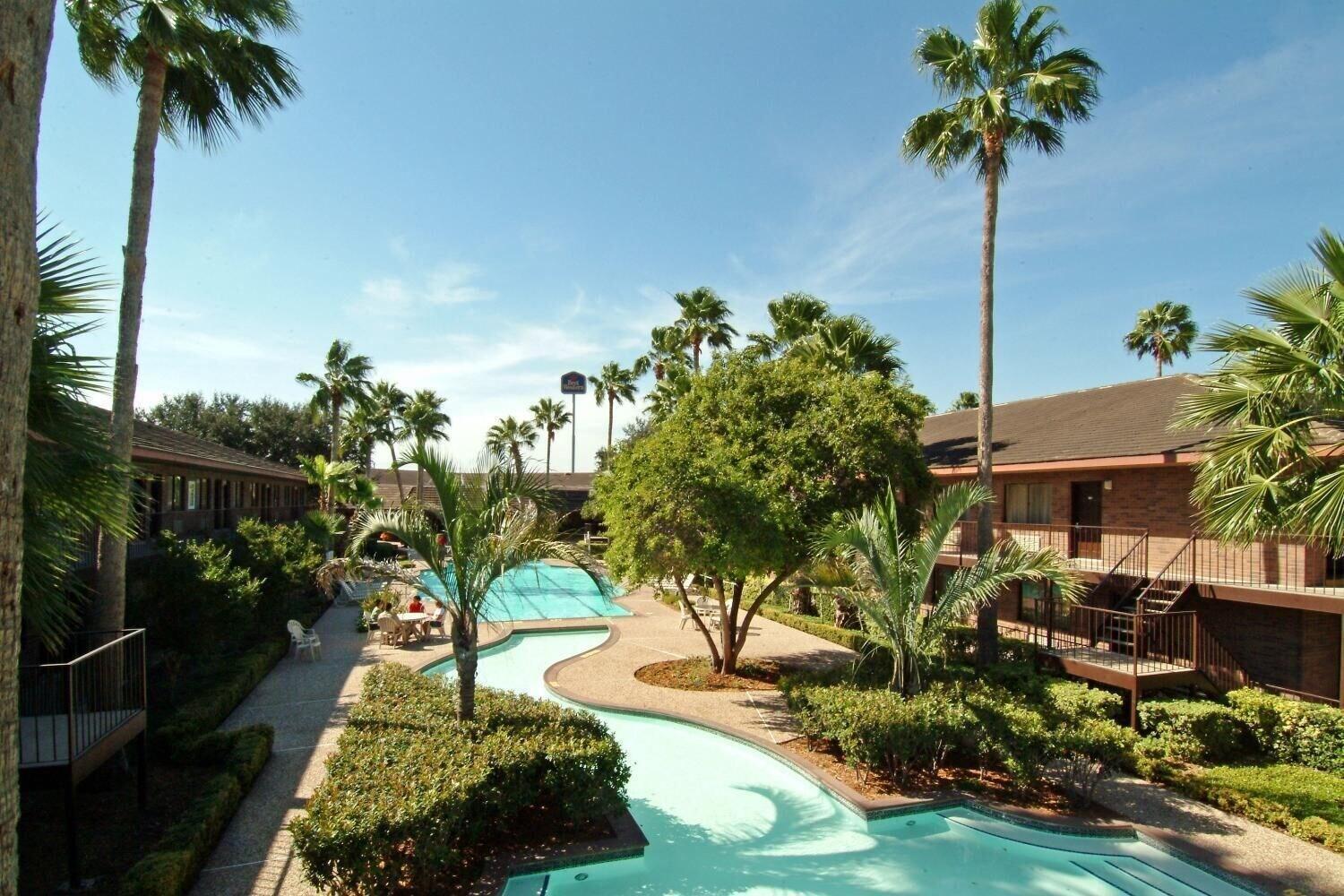 Vista Exterior Palm Aire Hotel And Suites