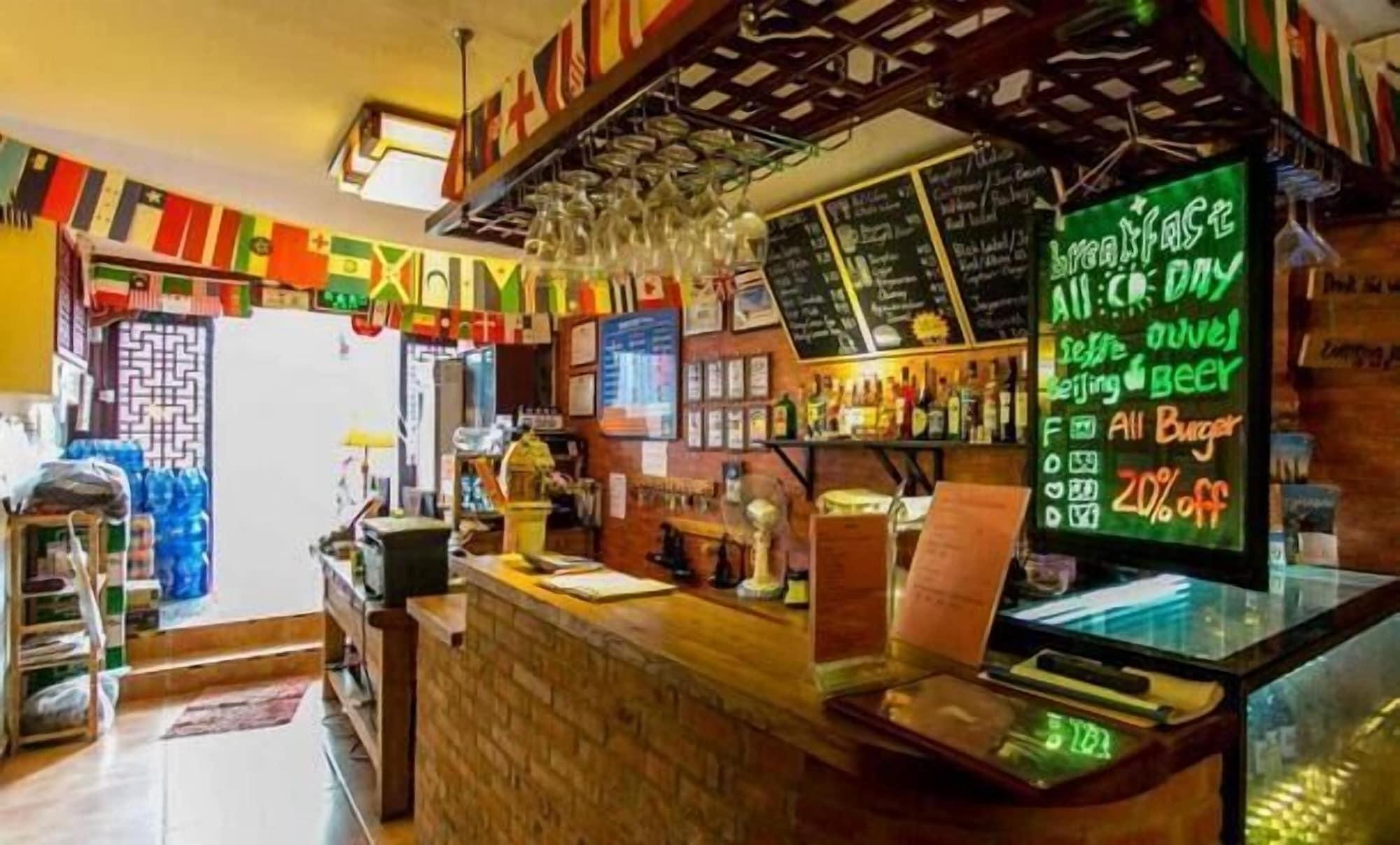 Bar/Salón Lucky Family Hostel