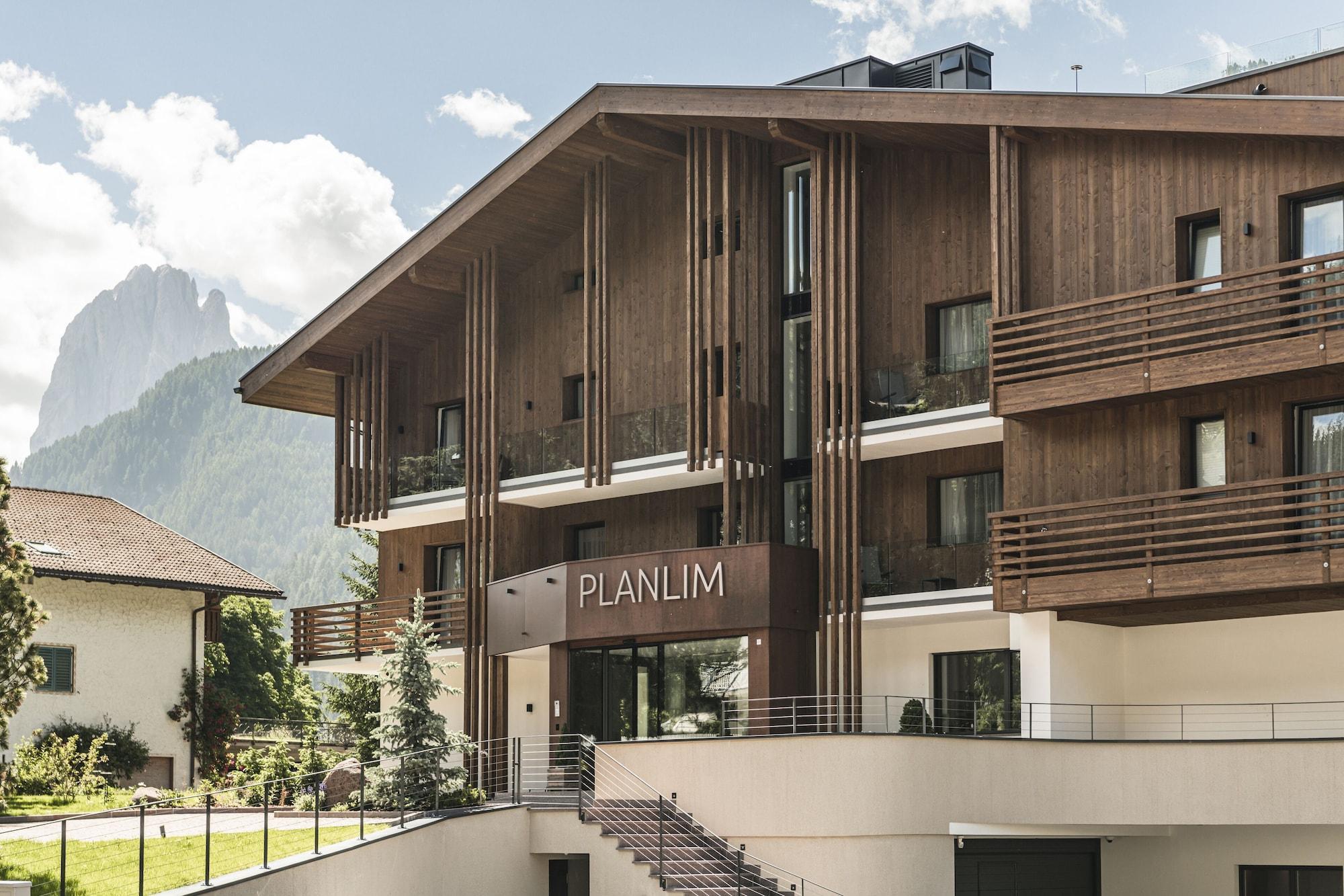 Vista Exterior Garni & Apartments Planlim