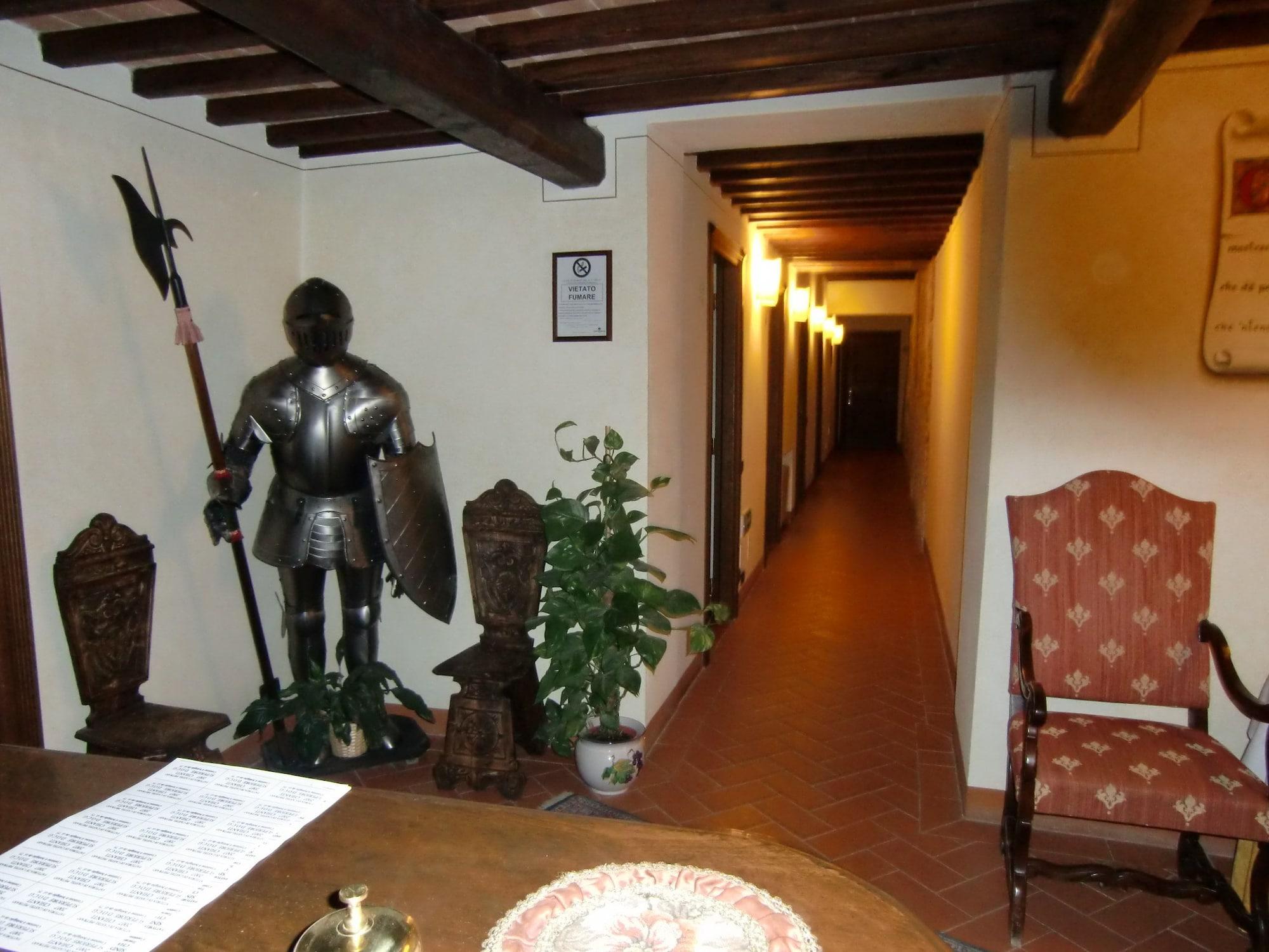 Vista Lobby Castel Pietraio