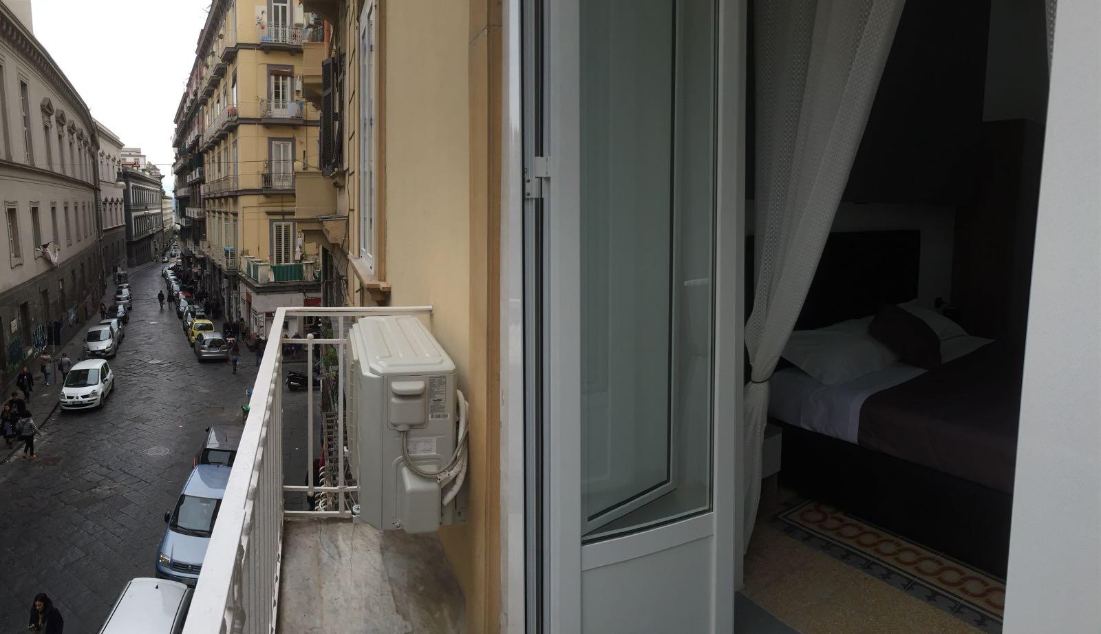 Vista Exterior MB95 Mezzocannone Luxurious B&B