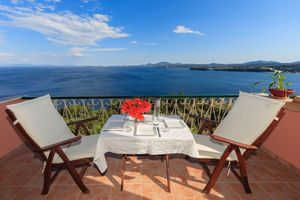 Alquiler Vacacional - Vill Pergola Elli, holiday apartment in Corfu, Greece with stunning sea view!