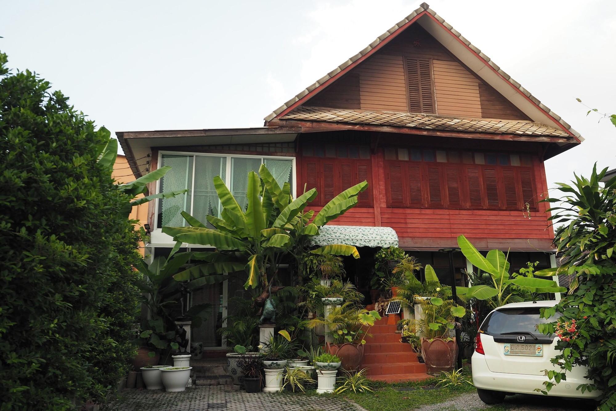 Varios 64 Sweet Home Dusit Bkk