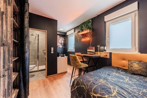 Alquiler Vacacional - Chic Studio Black & Gold | Business & Romantic Stay | Netflix, - Near Strasbourg