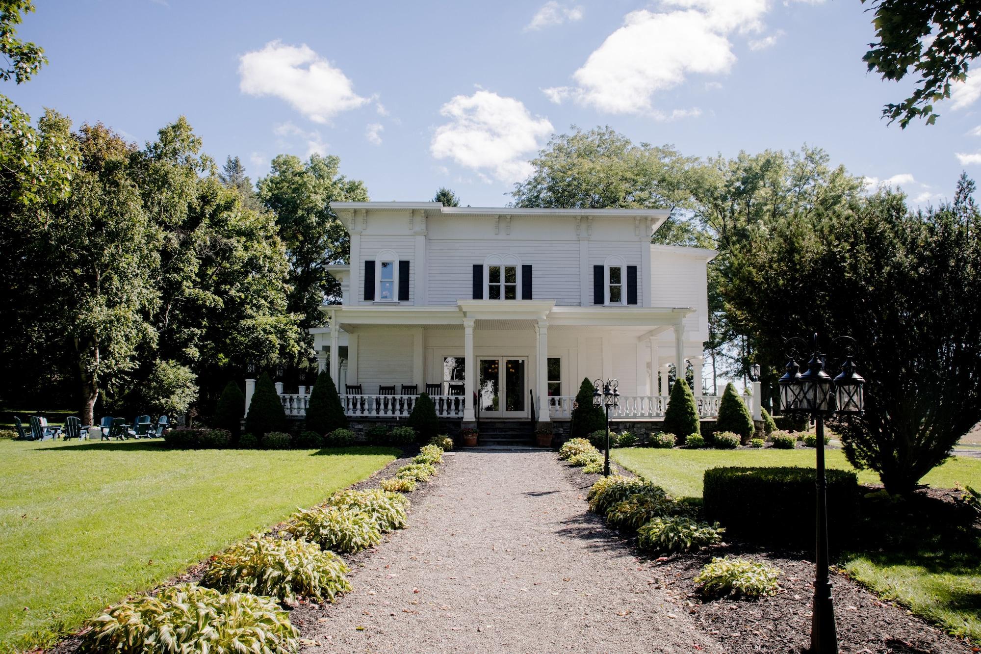 Vista Exterior John Joseph Inn