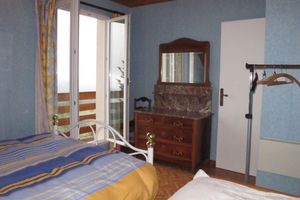 Alquiler Vacacional - Linthal, individual chalet with veranda located in the mountains at 1050 meters above sea level