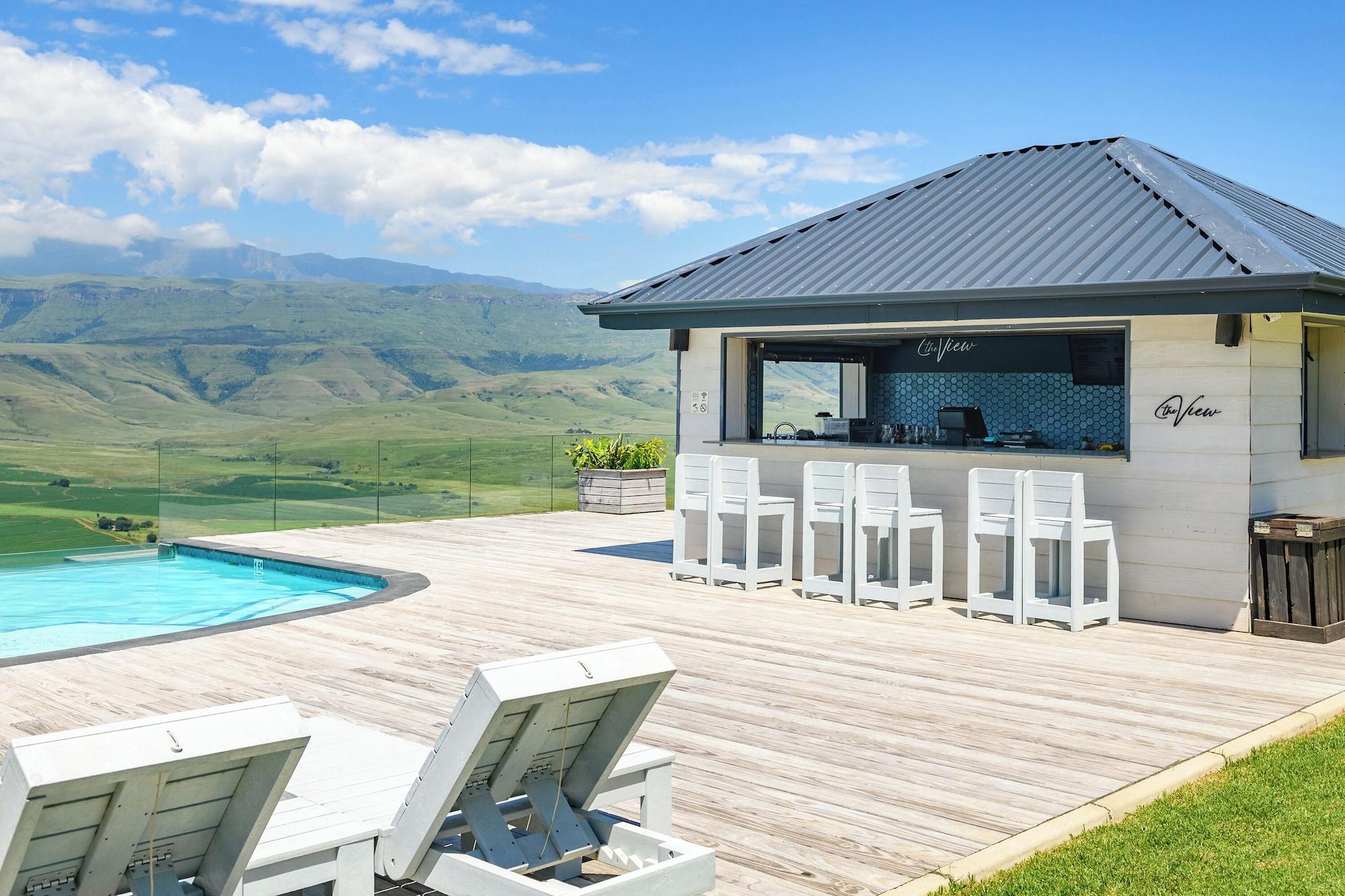 Vista Piscina Cayley Mountain Resort