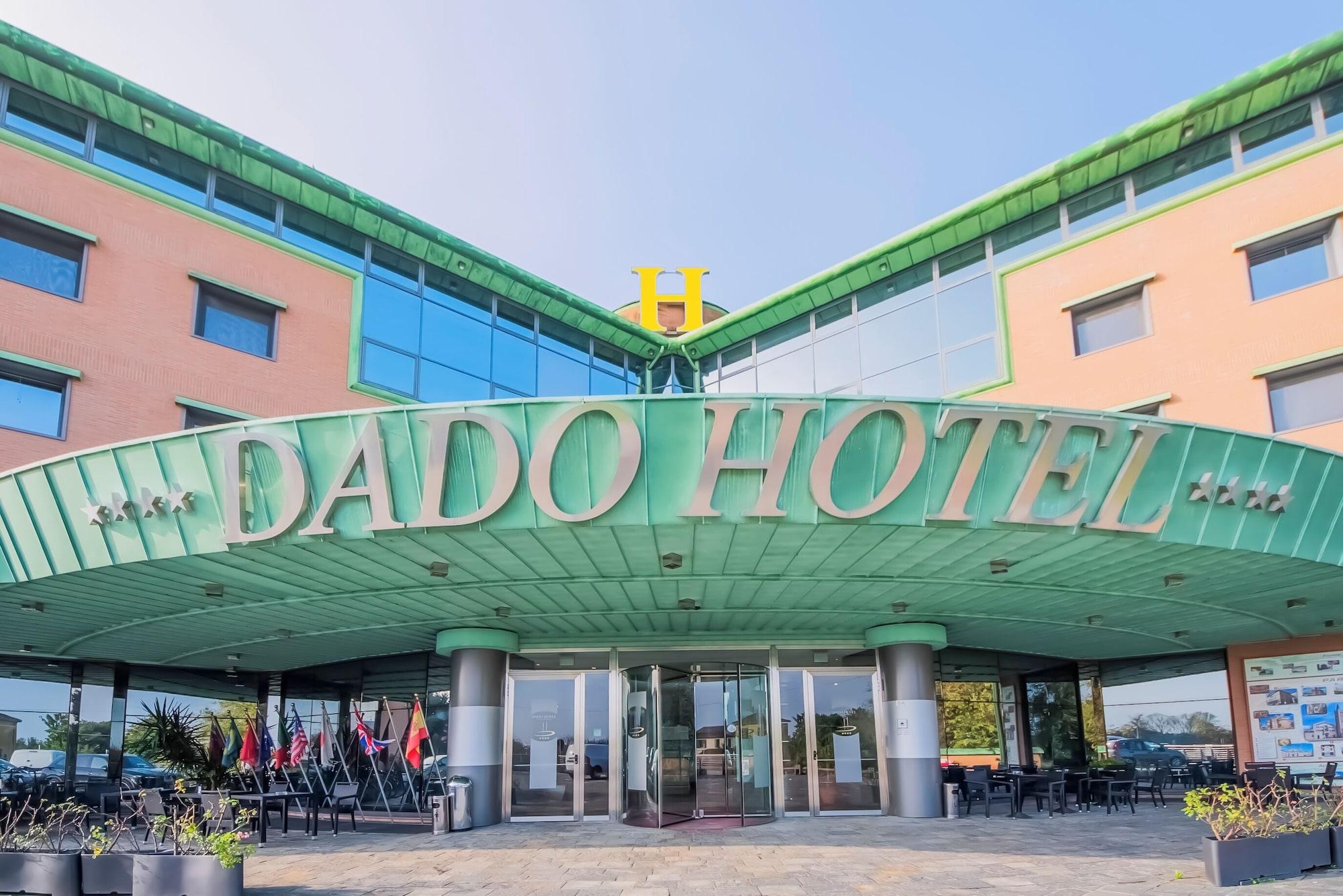 Vista Exterior Dado Hotel International