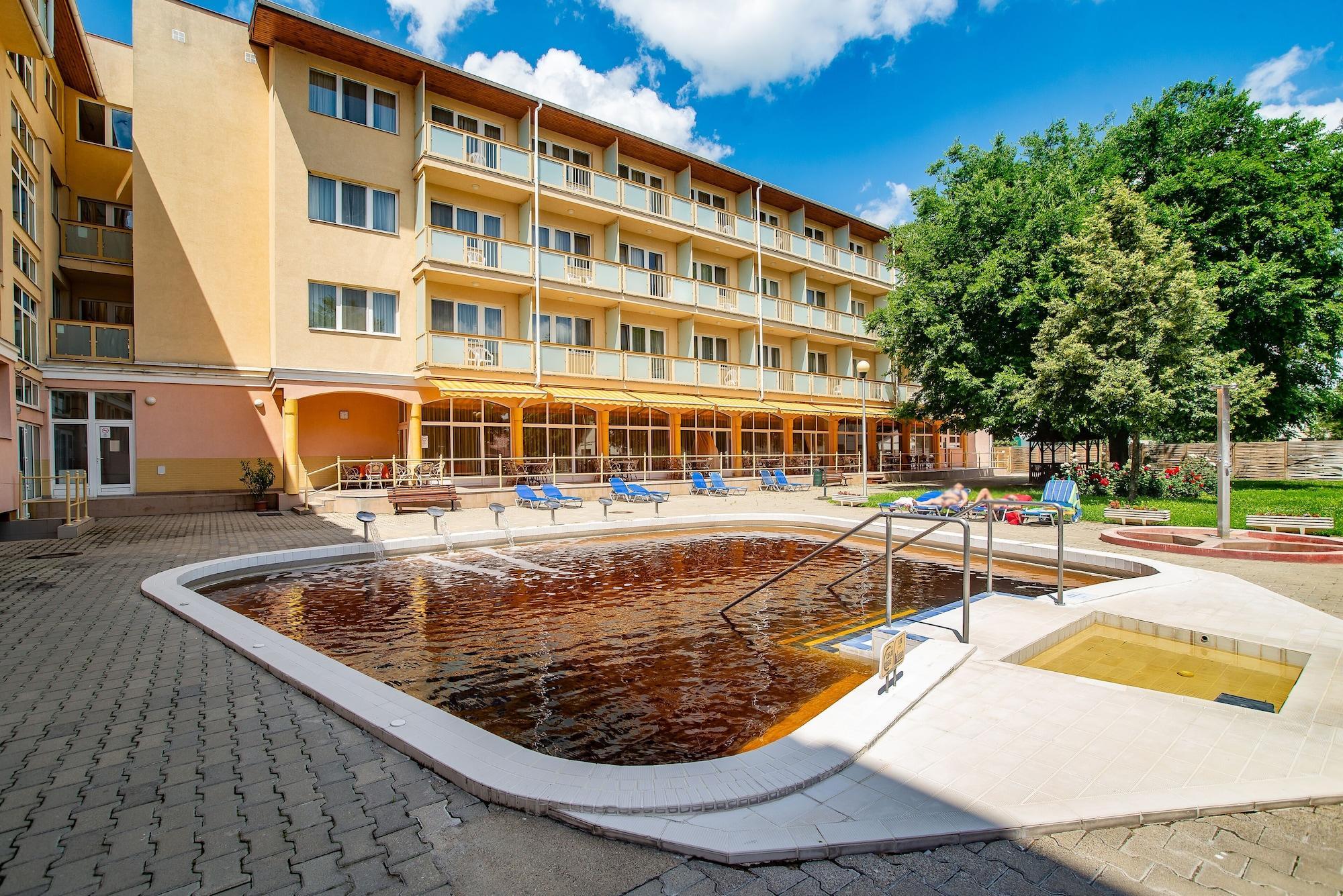 Vista Exterior Hungarospa Thermal Hotel