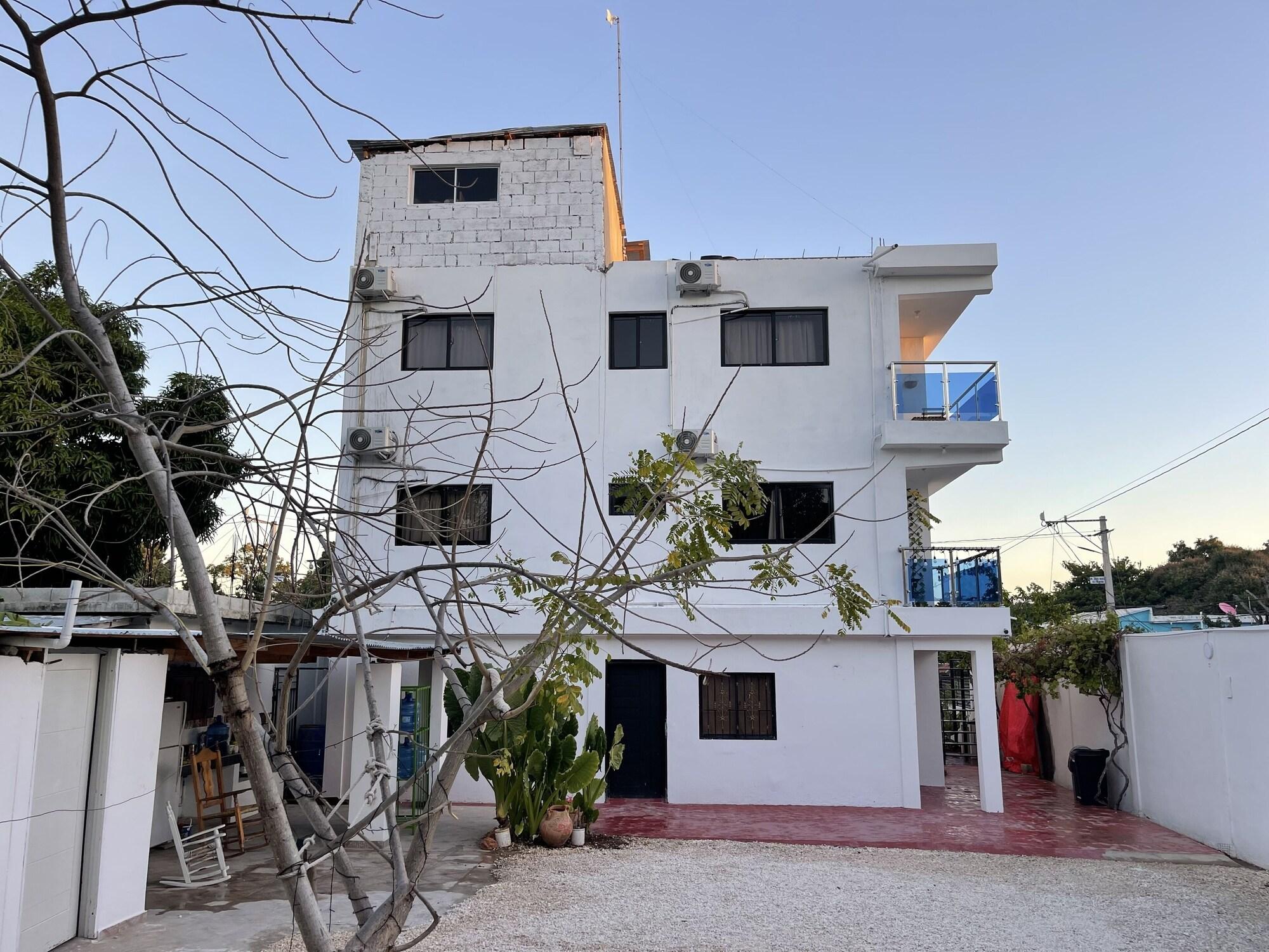 Varios Hotel Casa Blanca la playa barahona