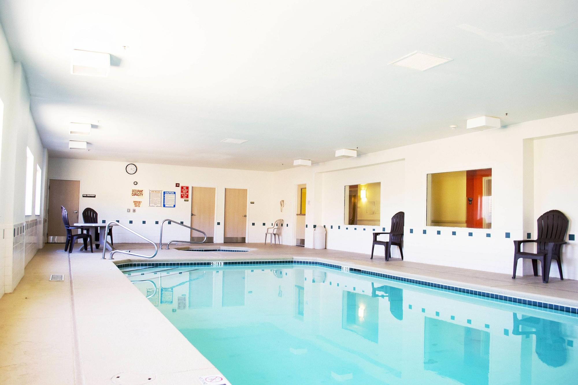 Vista Piscina Motel 6 Las Cruces, NM - Telshor