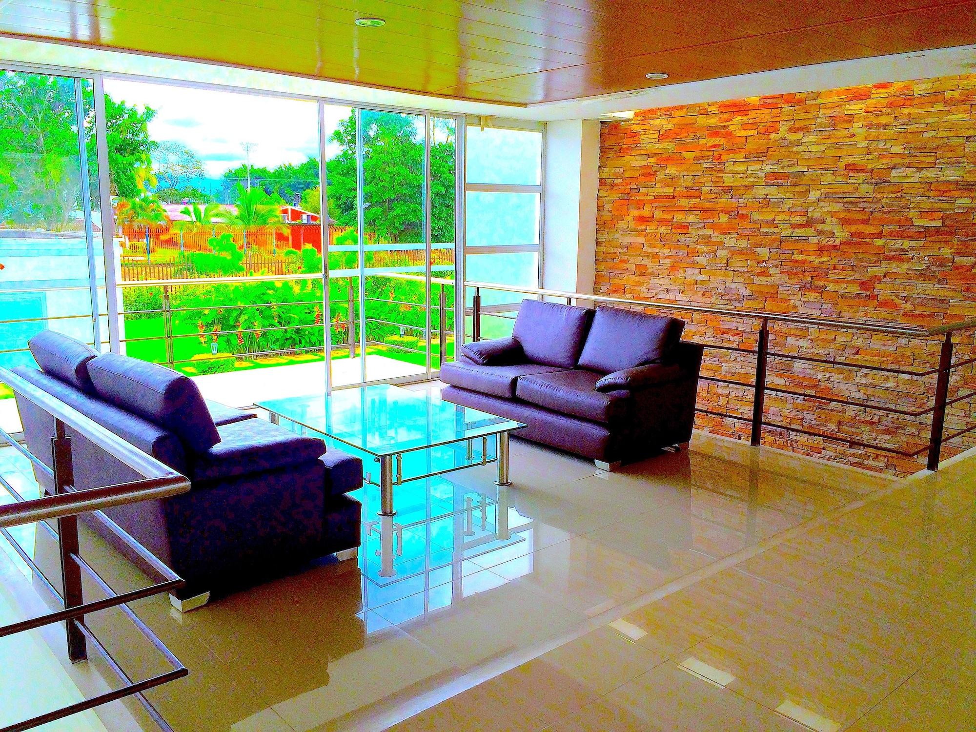 Vista Lobby O.L. Castilla Hotel