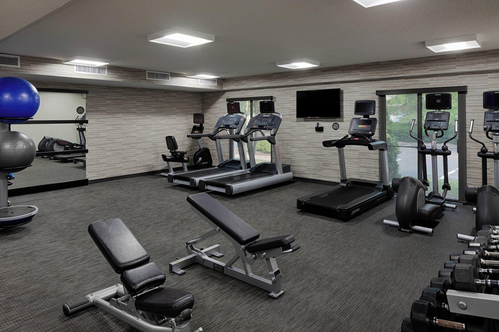 Gimnasio Courtyard by Marriott Cincinnati Blue Ash