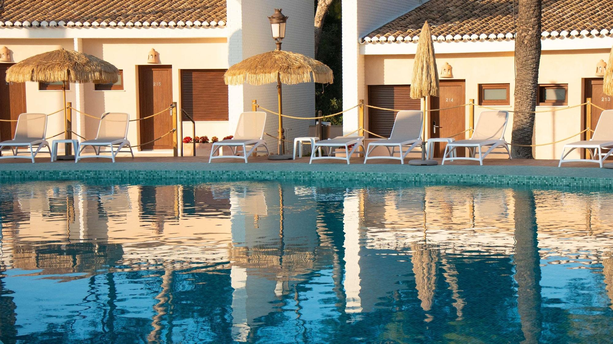 Vista Piscina Hotel Montepiedra