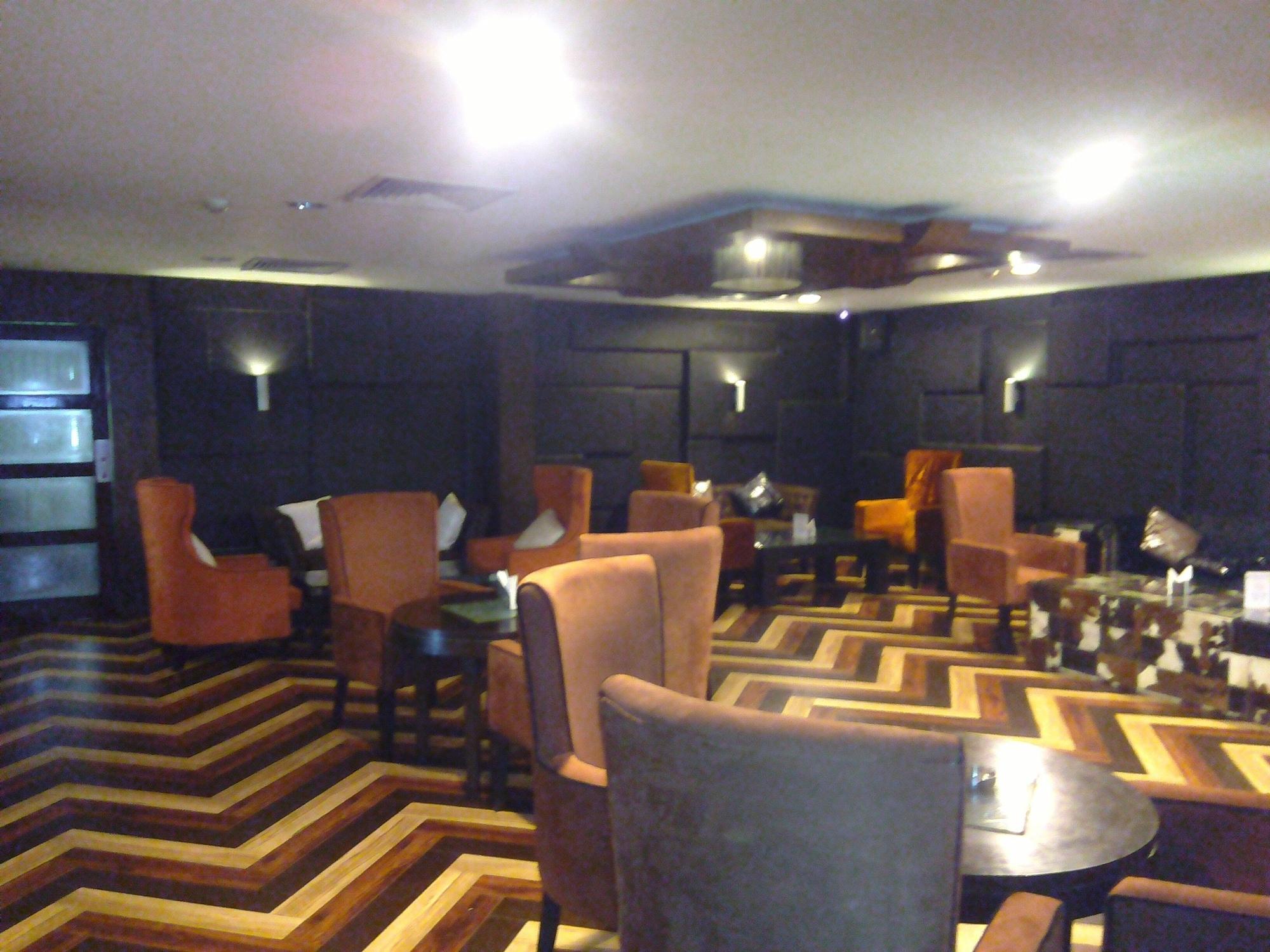 Bar/Salón Hotel Saurabh Candy By Peppermint