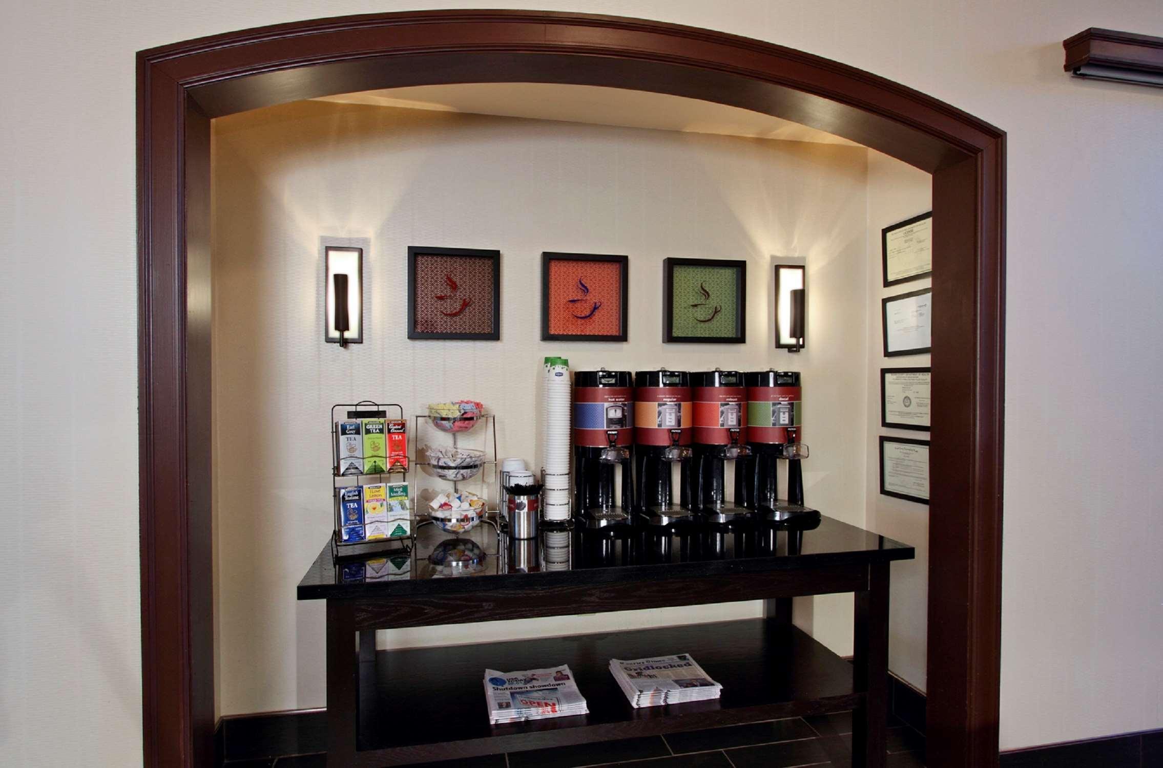 Restaurant Hampton Inn & Suites Newtown