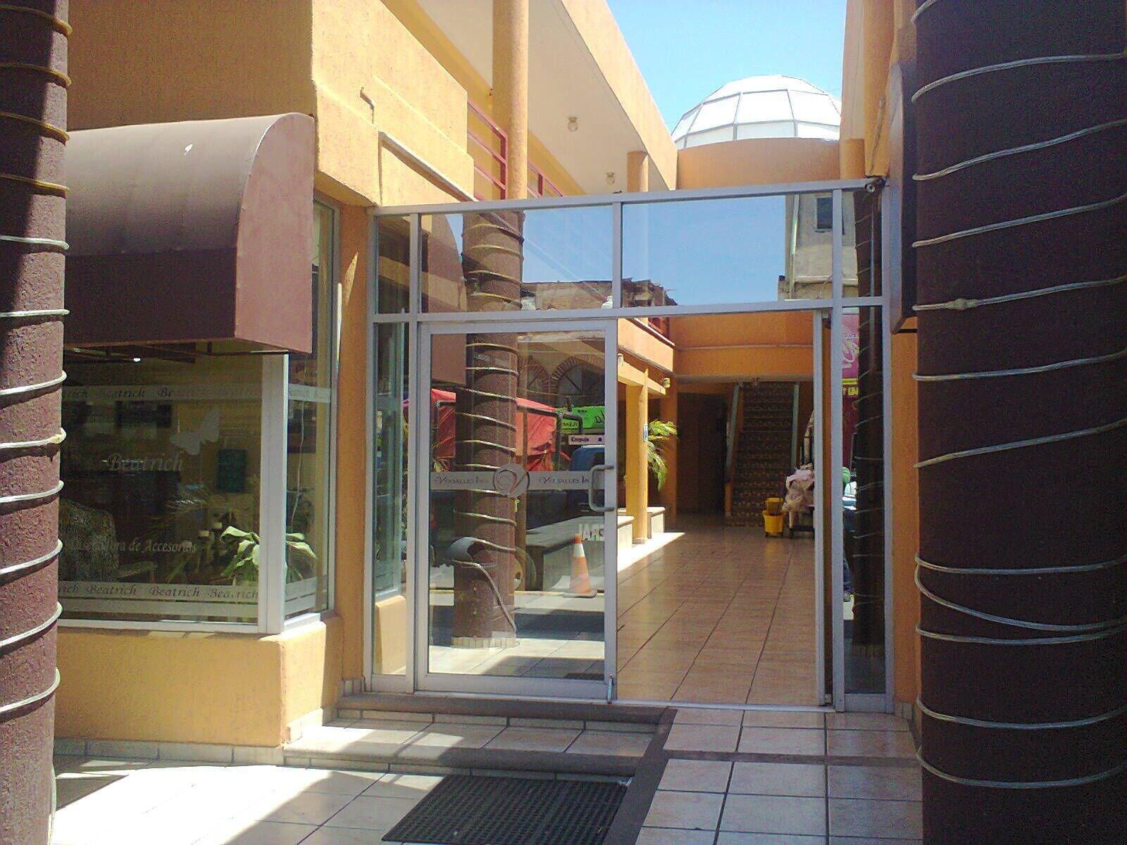 Vista Exterior Hotel Versalles Inn