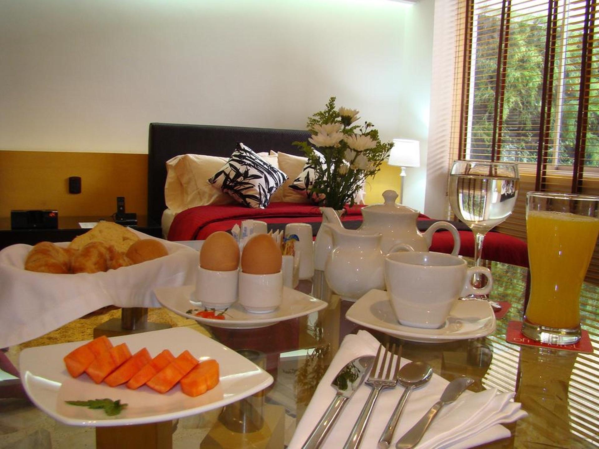 Restaurant Aparta Suites El Peñón