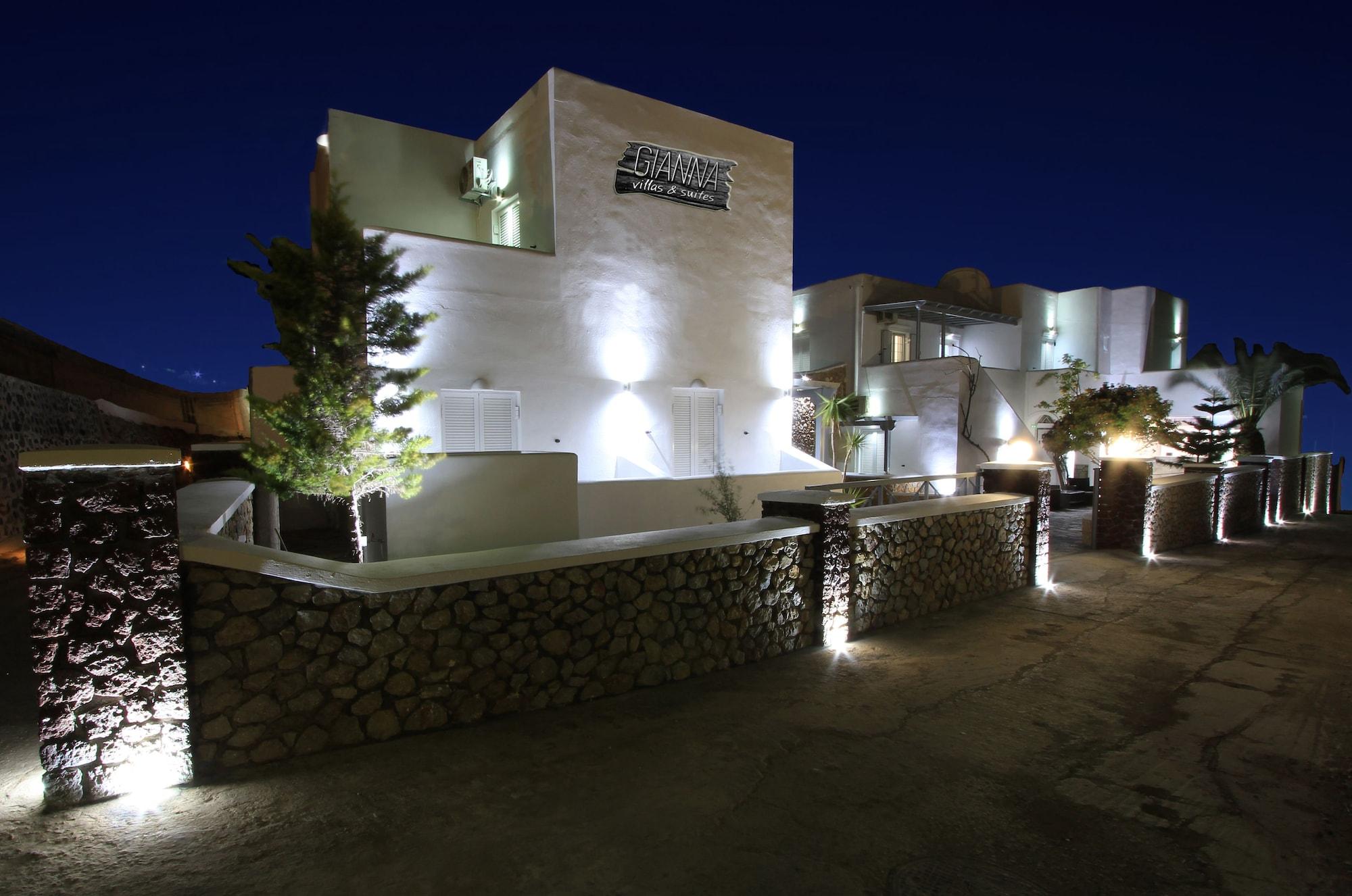Vista Exterior Gianna Suites
