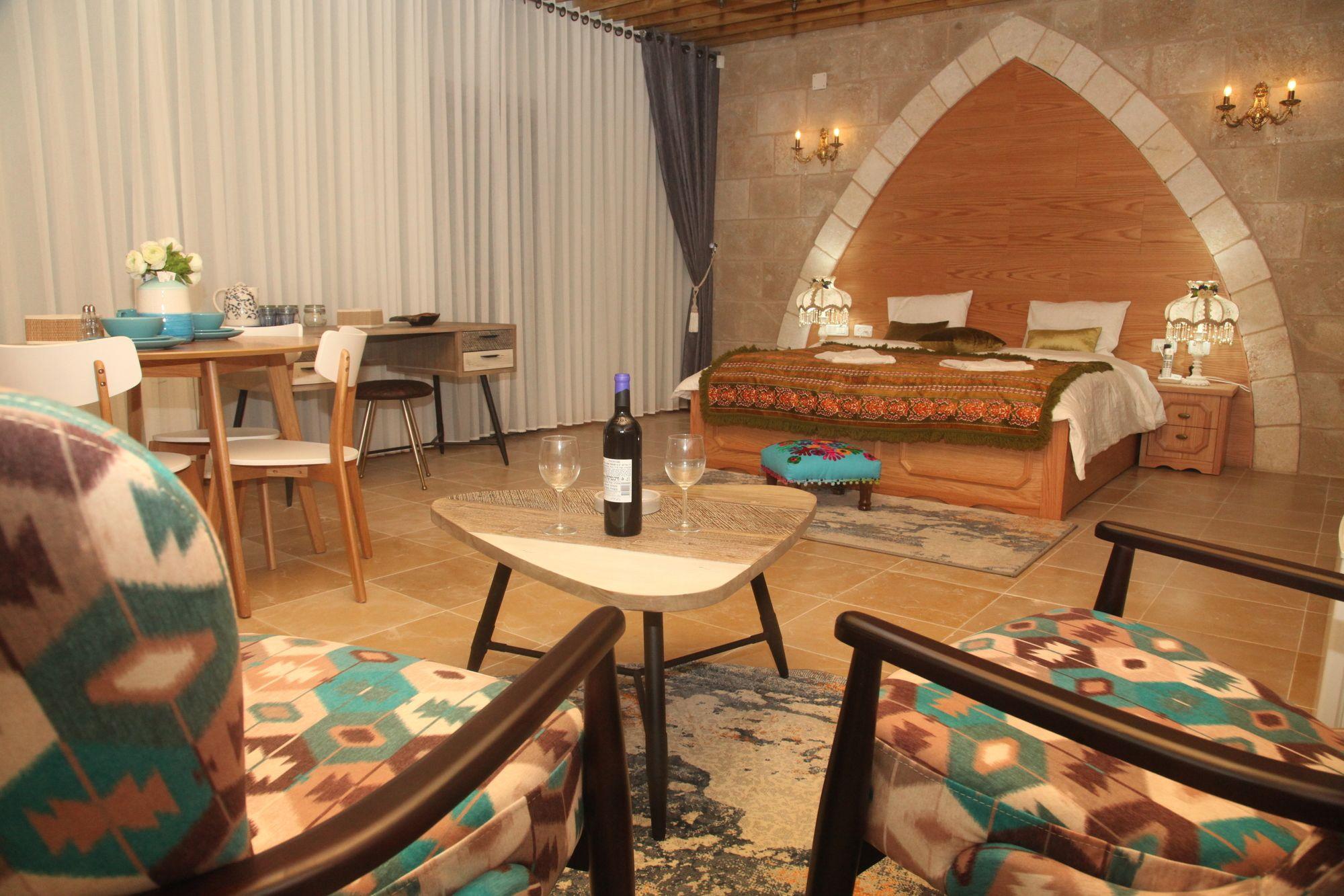 Varios Zarqa Luxury Suites - Couples Only
