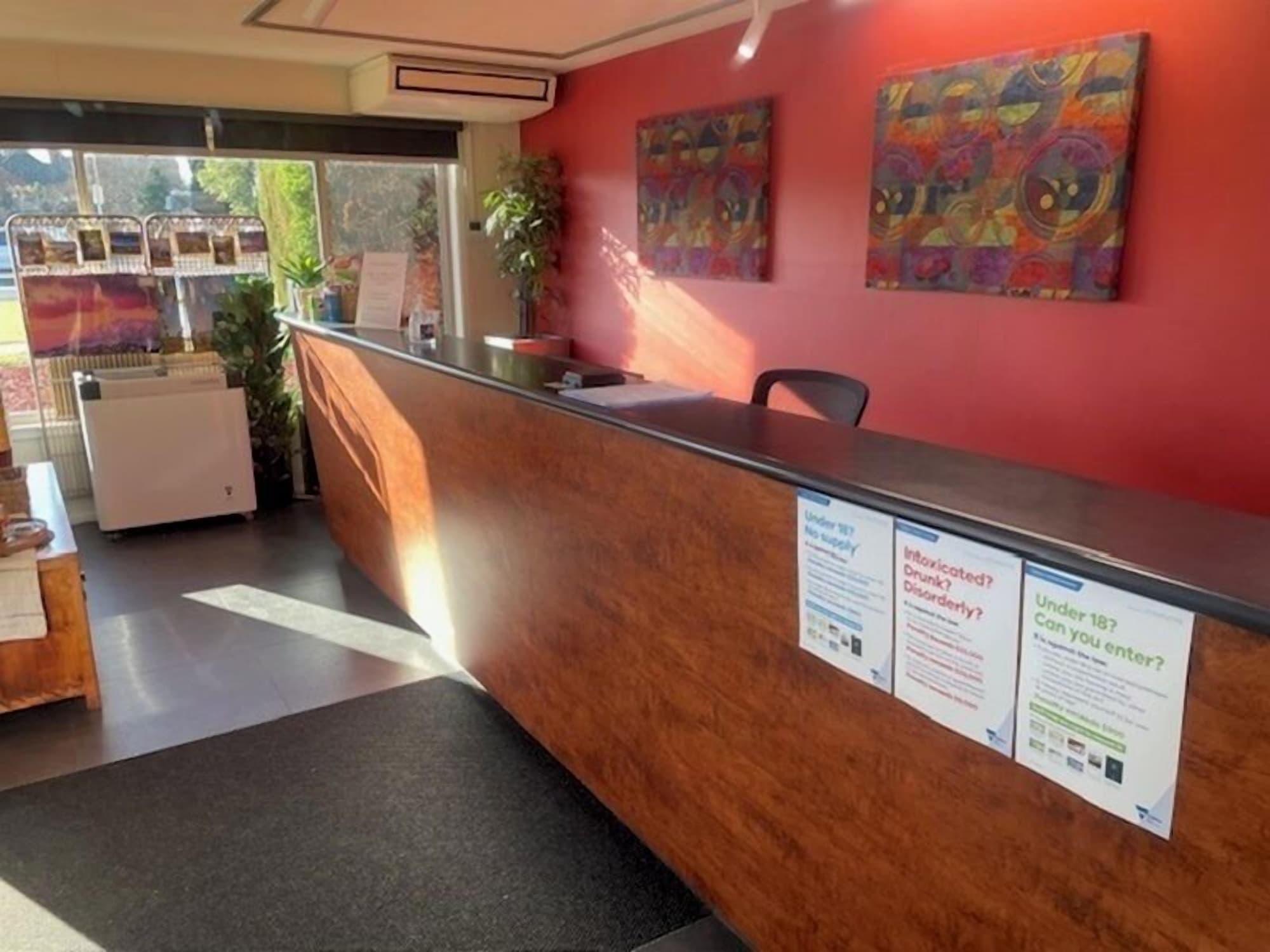 Vista Lobby Parkview Motor Inn