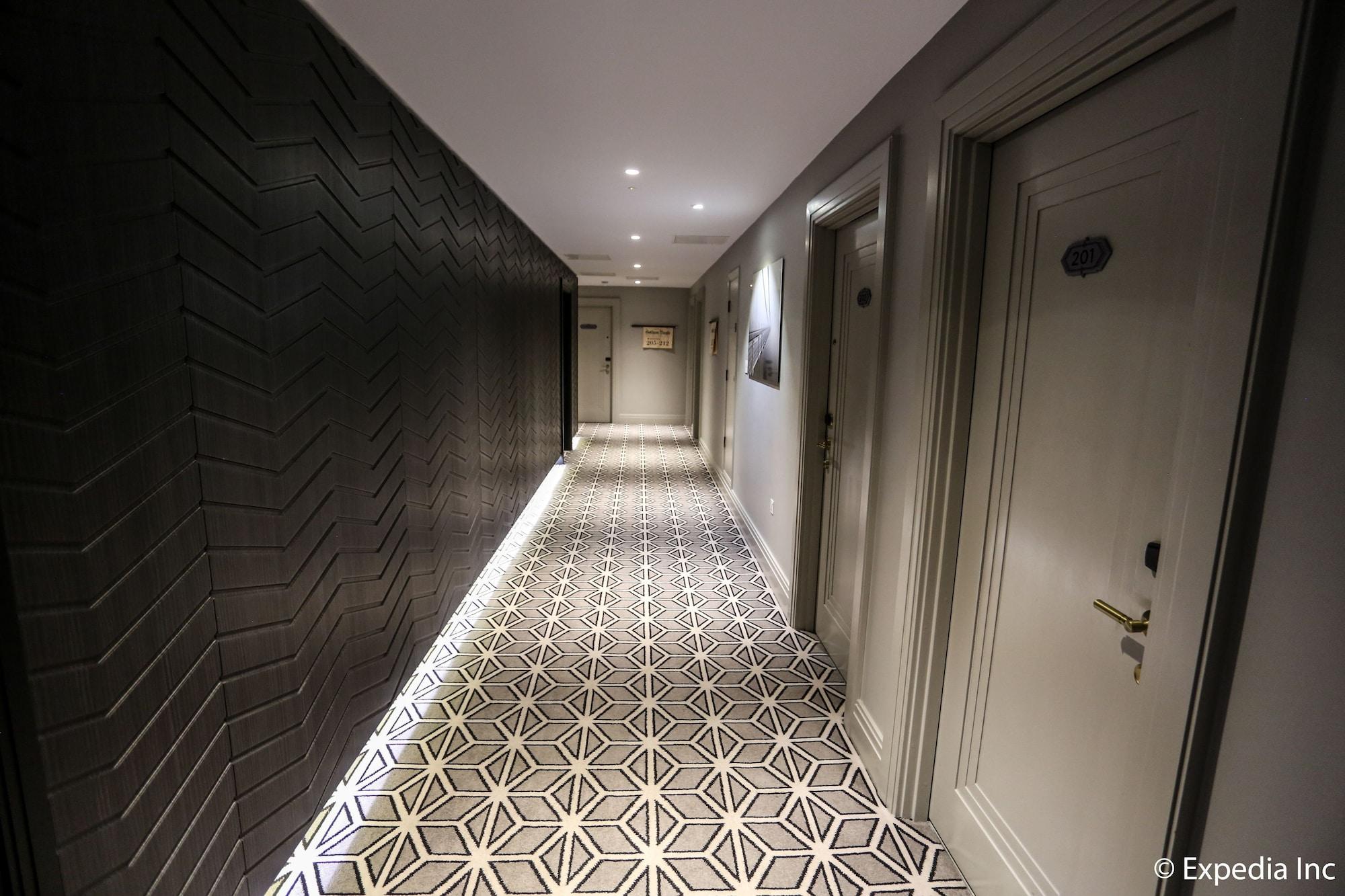 Varios Hotel Gotham