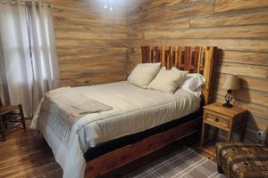Alquiler Vacacional - Downtown Cypress & Rock Cabin