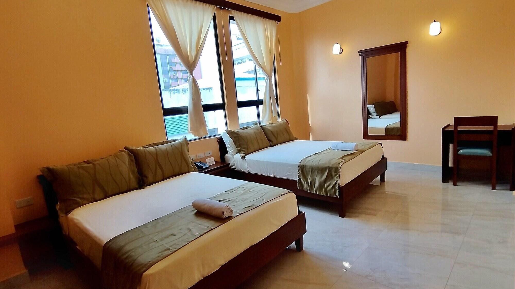 Set de Habitación Hostal California Inn