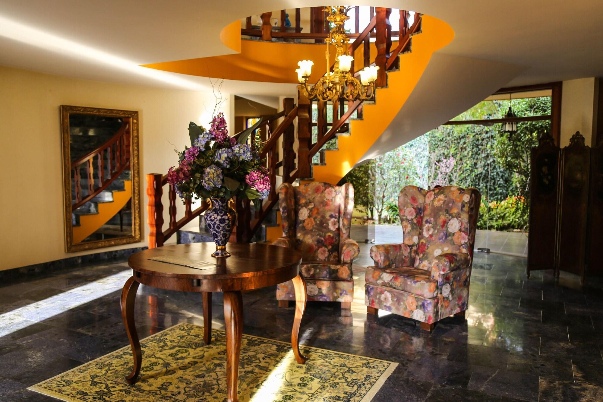 Vista Lobby Pousada Cedro do Líbano
