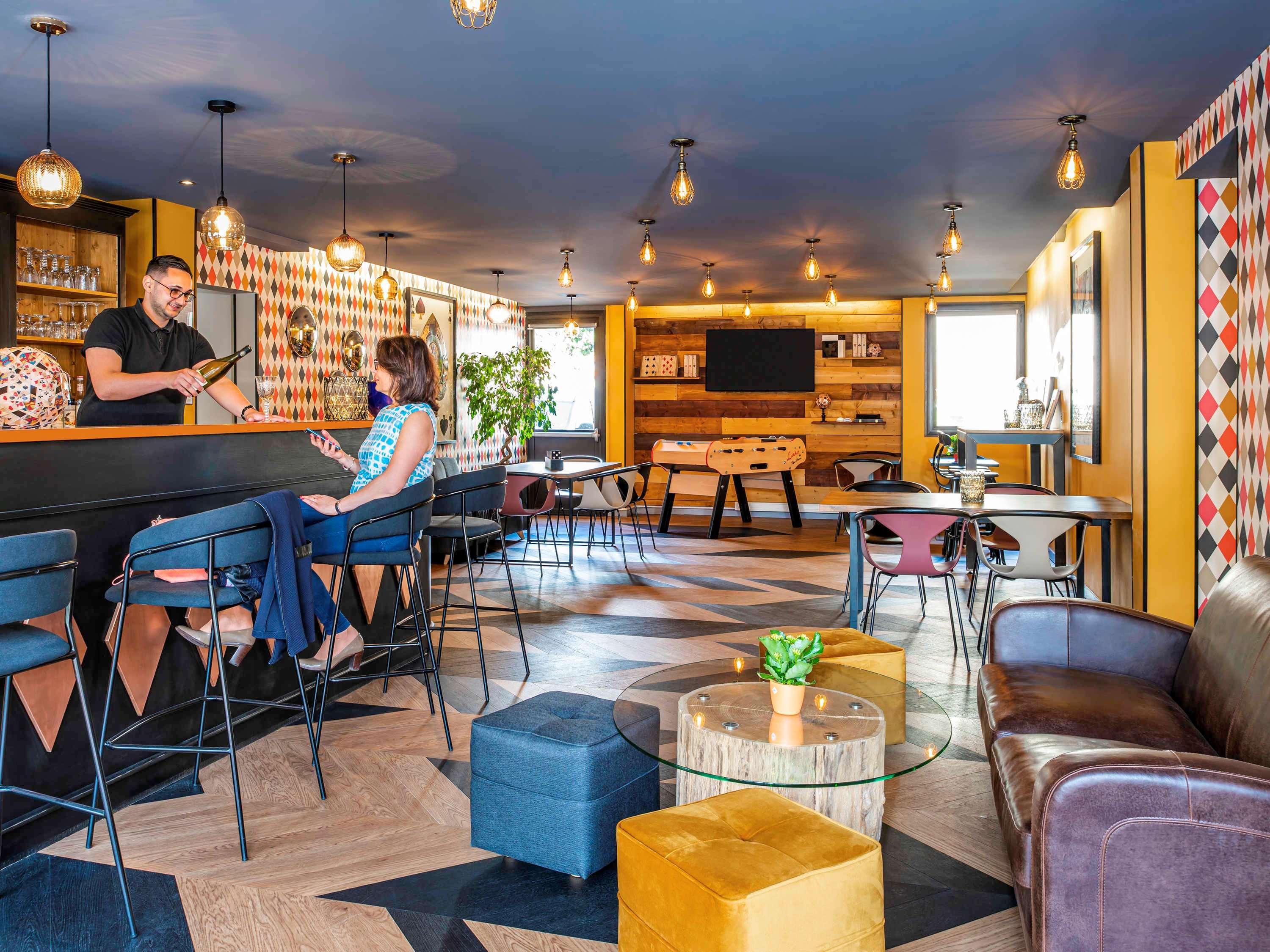 Bar/Salón ibis Styles Reims Centre Cathédrale