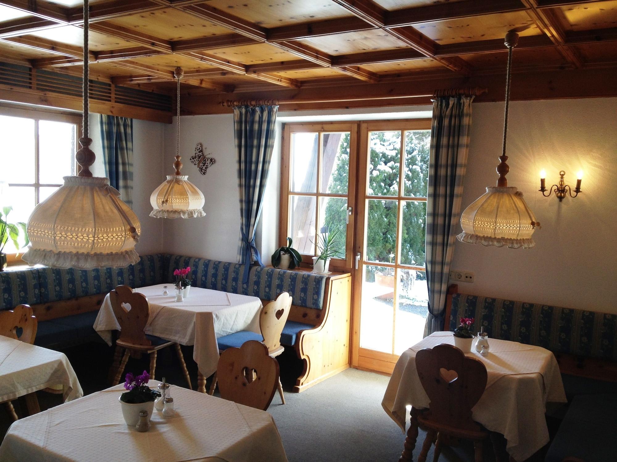 Bar/Salón Kur- und Ferienhotel Haser