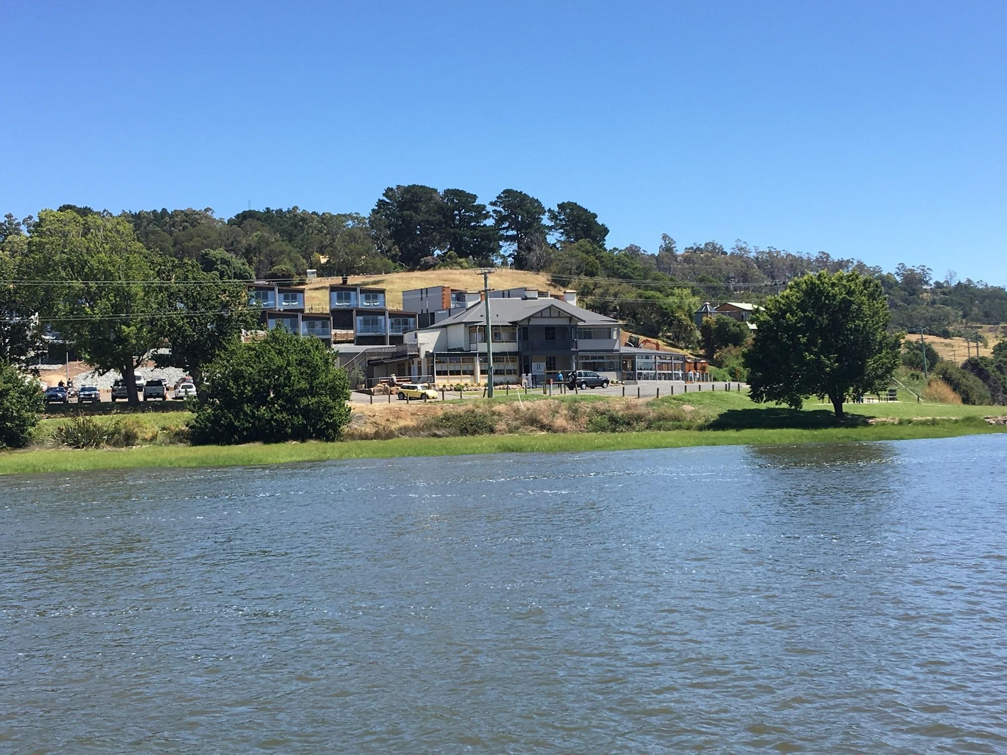 Vista Exterior Rosevears Hotel