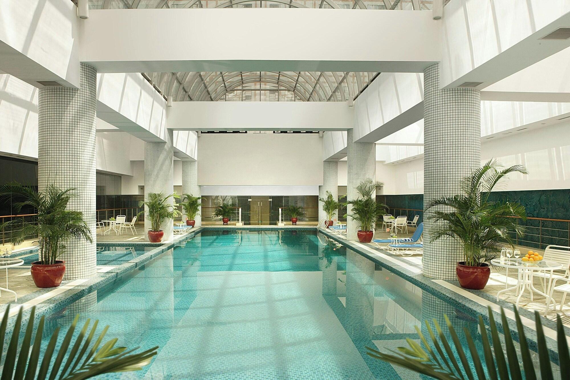 Vista Piscina Sheraton Ningbo Hotel