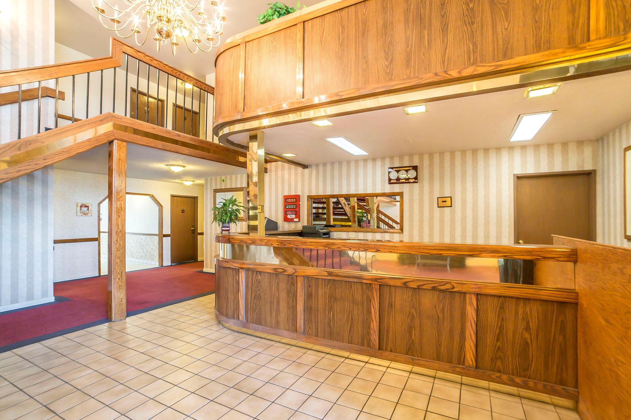Vista Lobby Econo Lodge Inn & Suites Sandy