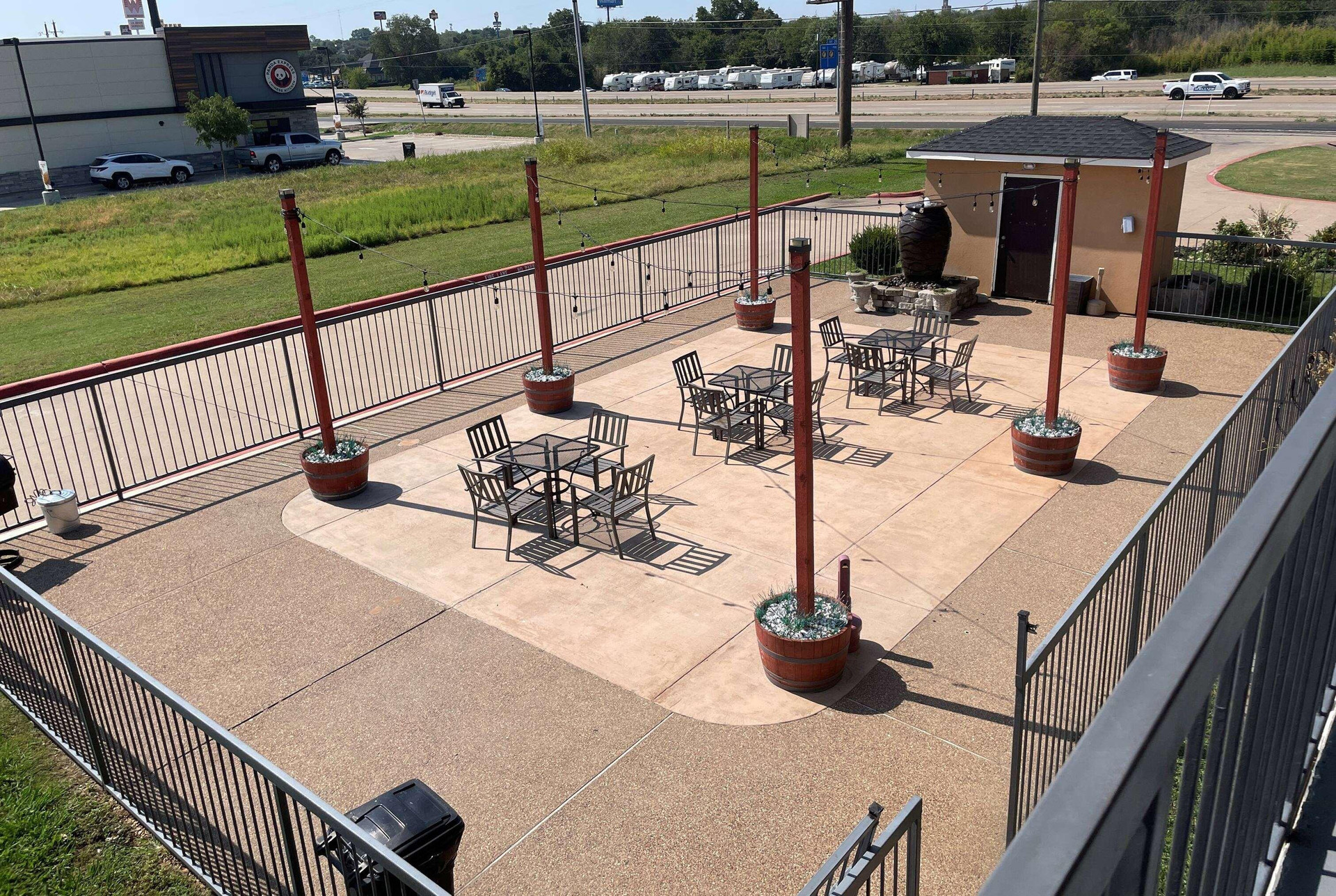 Vista Exterior Days Inn by Wyndham Ennis