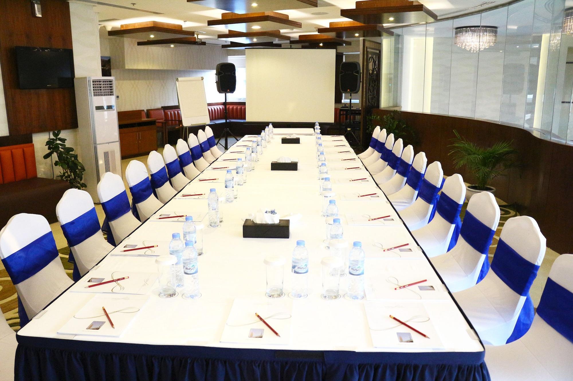 Sala de Reuniones City Premiere Hotel Apartment