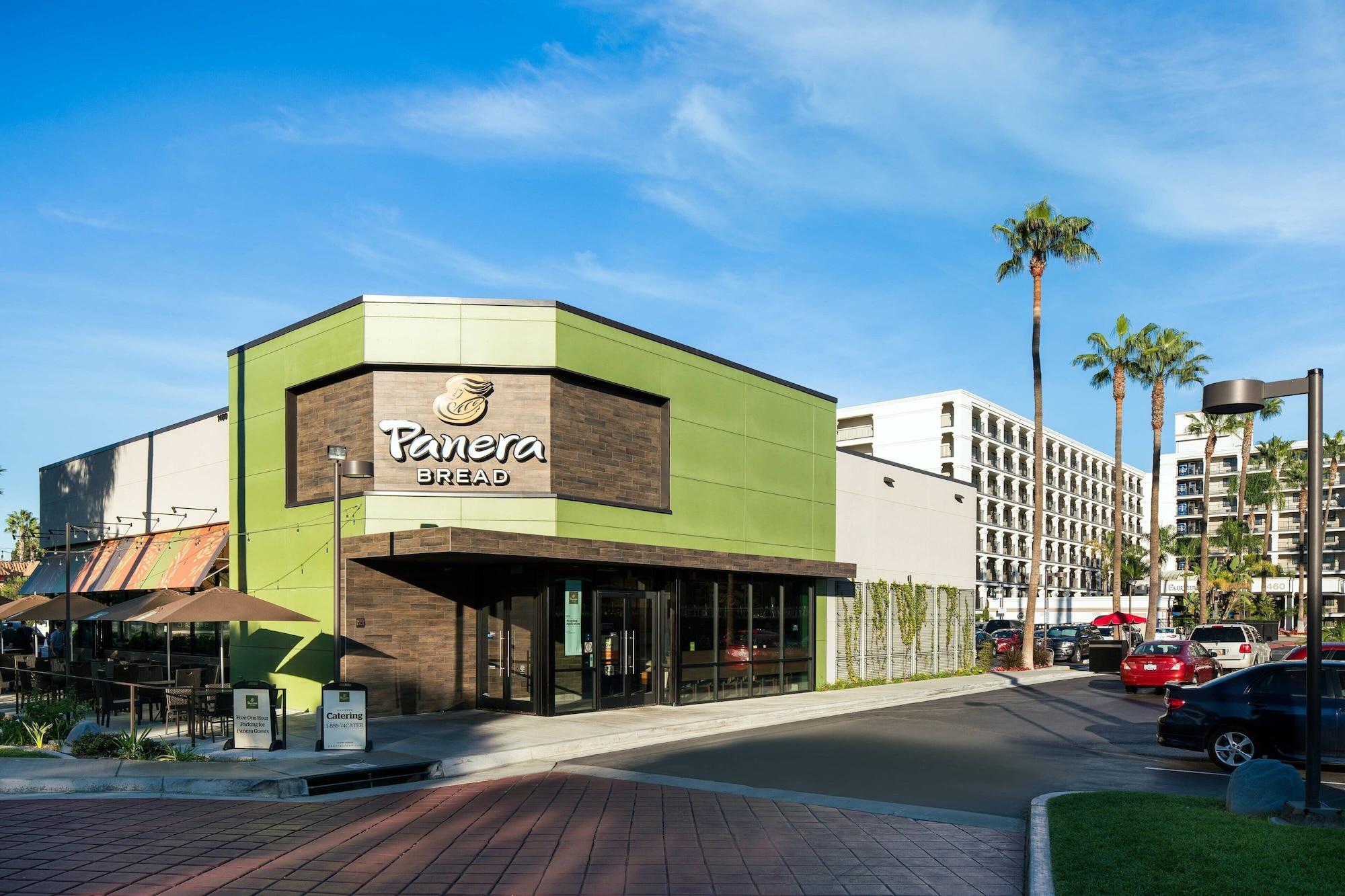 Restaurant Fairfield by Marriott Anaheim Resort